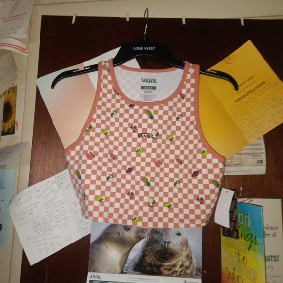 VANS Racer back Fruit Graphic Crop tank 🆕 - Picture 4 of 8